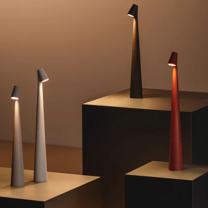 Tropé | elegant portable table lamp