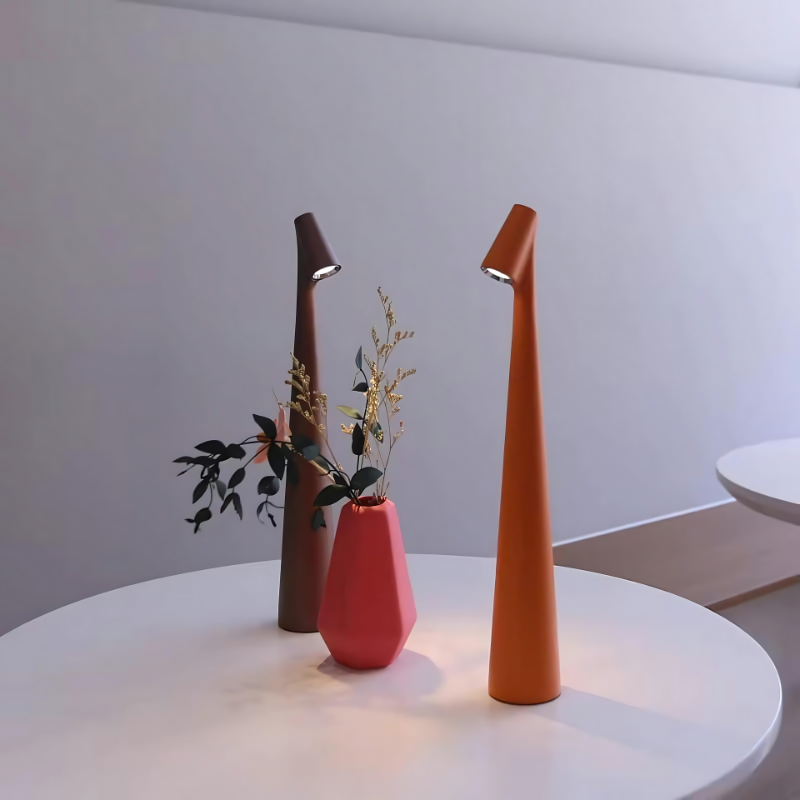 Tropé | elegant portable table lamp