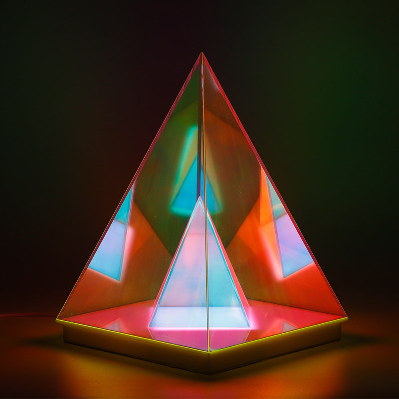 Pyramid Magic Tischlampe