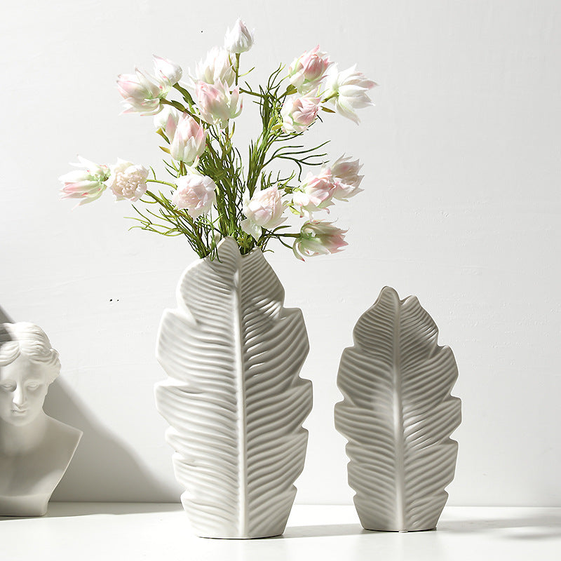 ceramic-nordic-style-tabletop-leaf-flower-vase.jpg